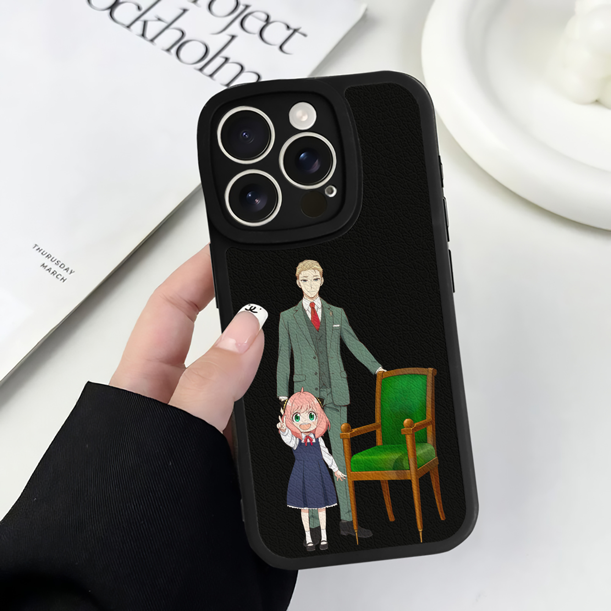 （画像用） SPY×FAMILY间谍家家酒 【iPhone 16シリーズ対応】シリコンスマホケース（レザー調） 材質：シリコン